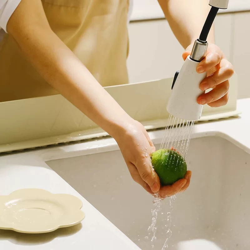 吸盘水槽挡水板厨房台面防溅水卫生间洗漱台加长水槽挡水条